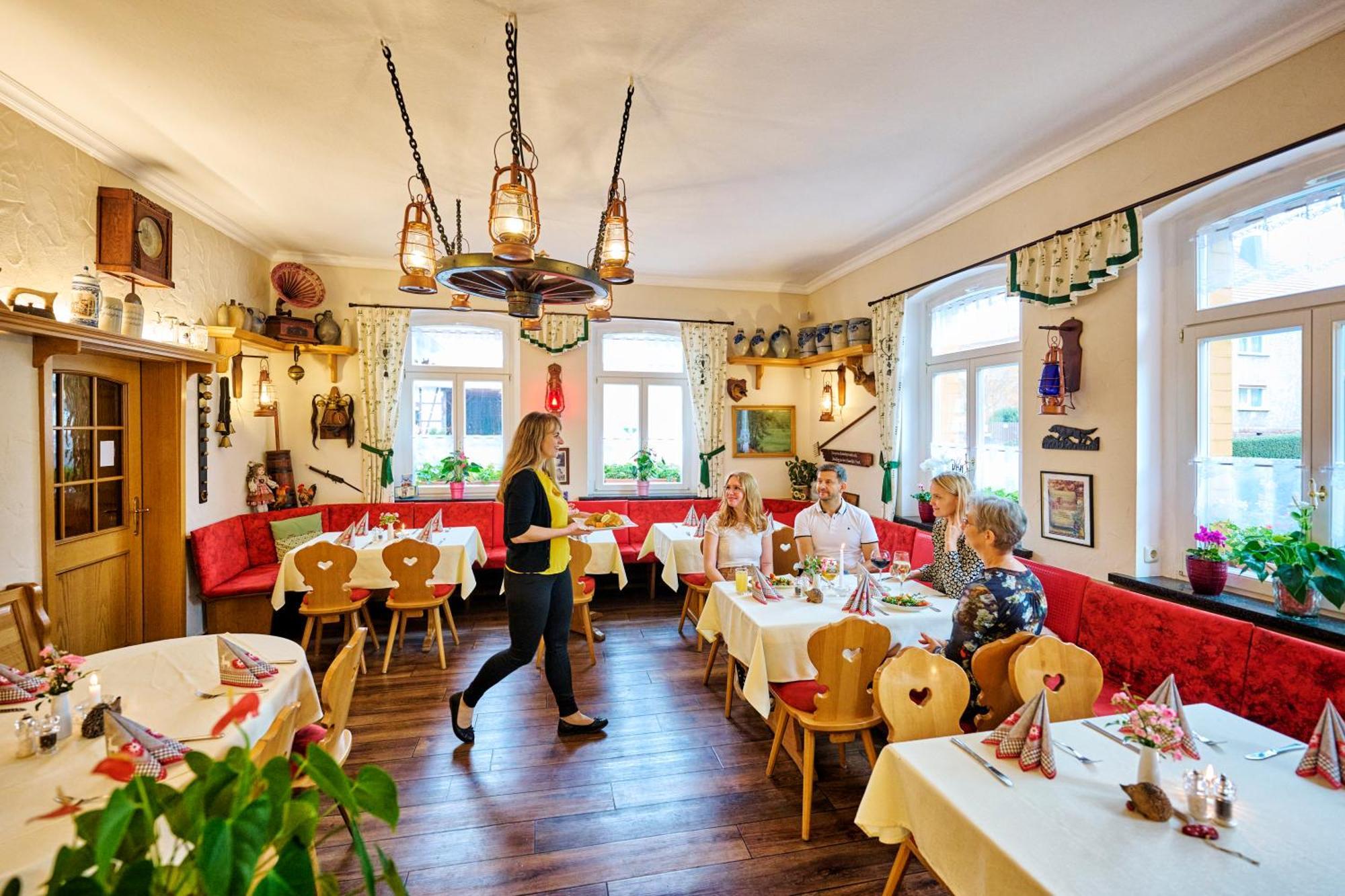 Landhotel Zur Gruenen Kutte Bernshausen Extérieur photo