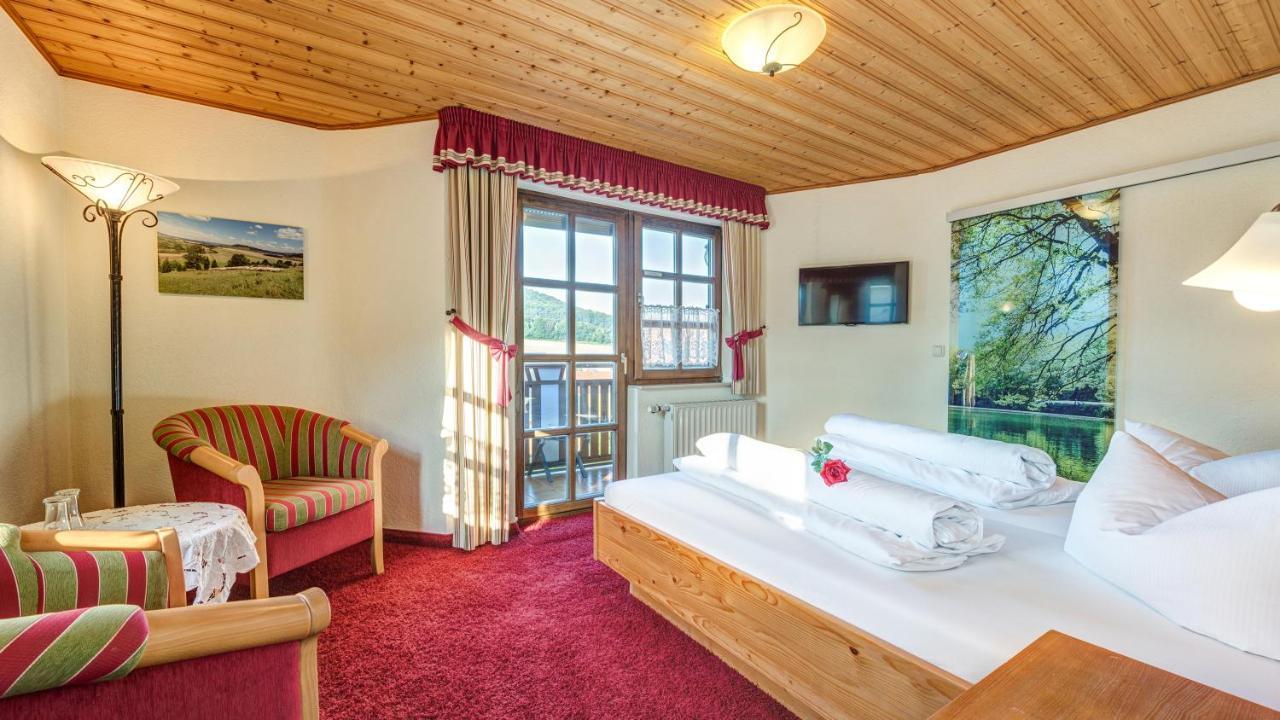 Landhotel Zur Gruenen Kutte Bernshausen Extérieur photo